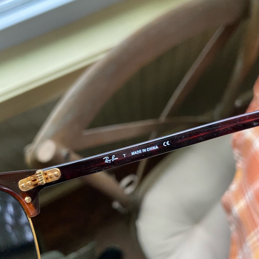 Tortoise shell Ray Ban Club Master - Picture 4 of 6